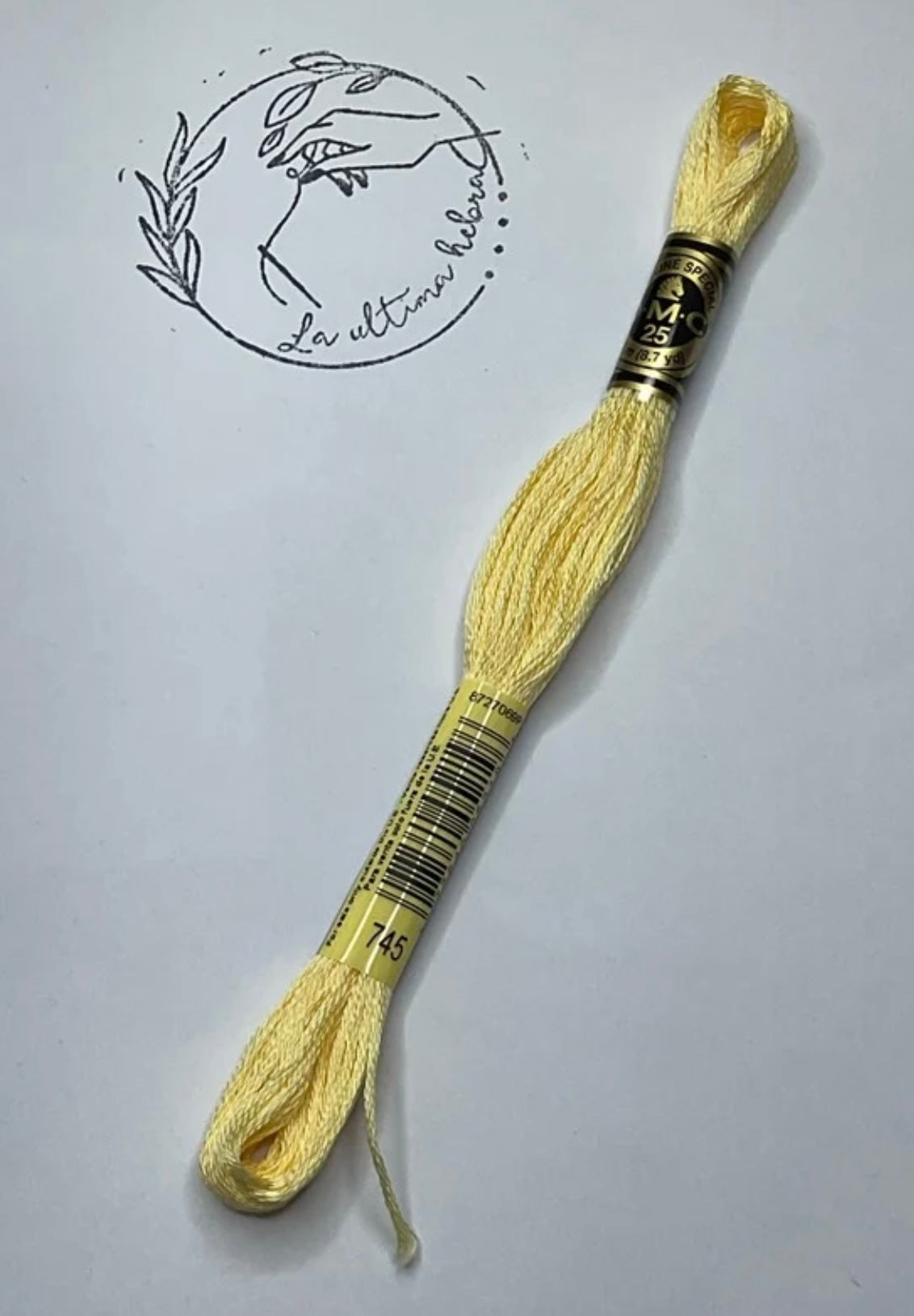 Madeja de bordado DMC - REF.745