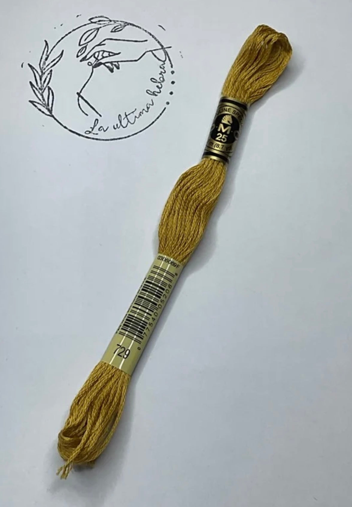 Madeja de bordado DMC - REF. 729
